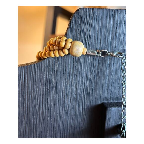 Vtg Multi-Strand Mother of Pearl Beaded Necklace with Large Shell Pendant Boho - Picture 9 of 10